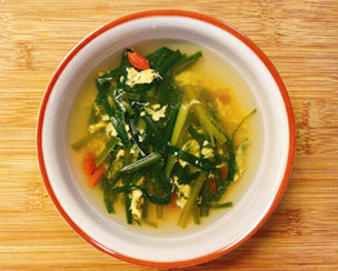 Chinese Chive, Goji Berry and Egg Drop Soup