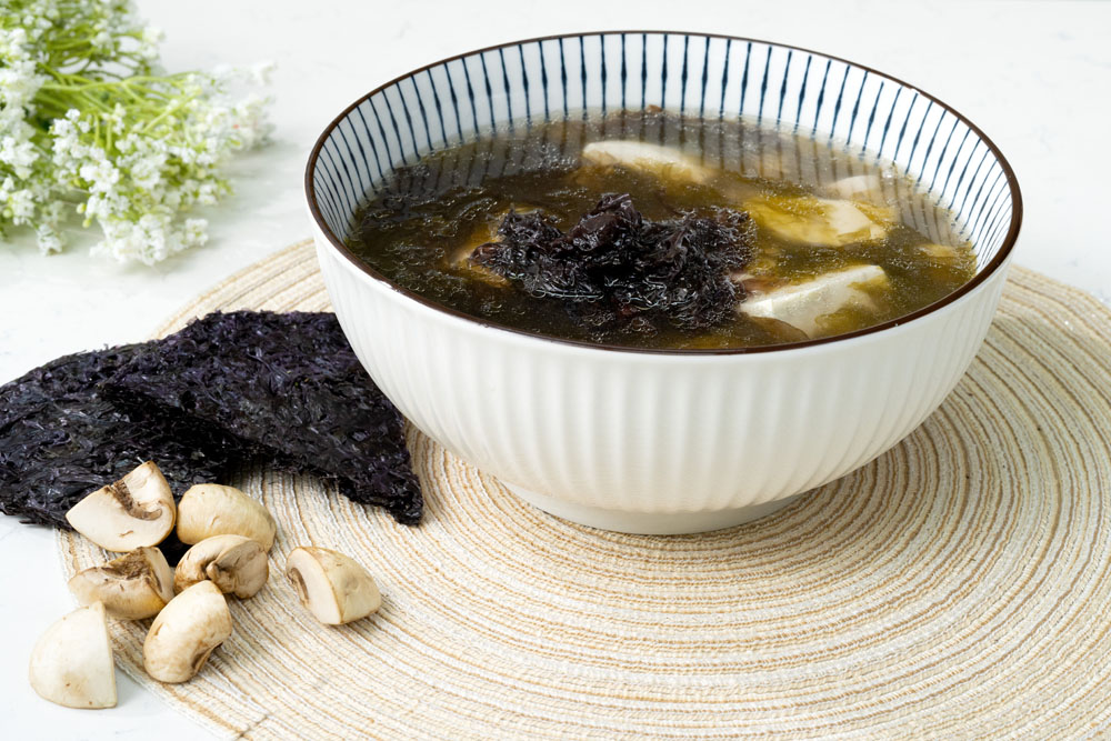 Seaweed, Mushroom and Tofu Soup
